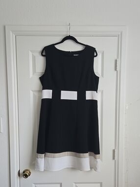 Calvin Klein Black Sleeveless A-Line Dress with White and Beige Bands